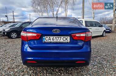 Седан Kia Rio 2012 в Смілі