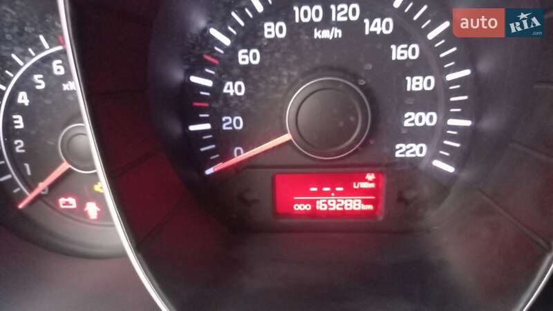 Седан Kia Rio 2013 в Сумах