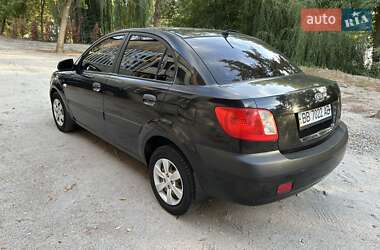 Седан Kia Rio 2008 в Кропивницькому