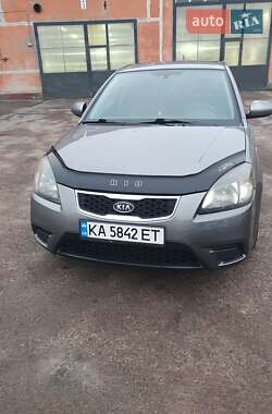 Седан Kia Rio 2011 в 