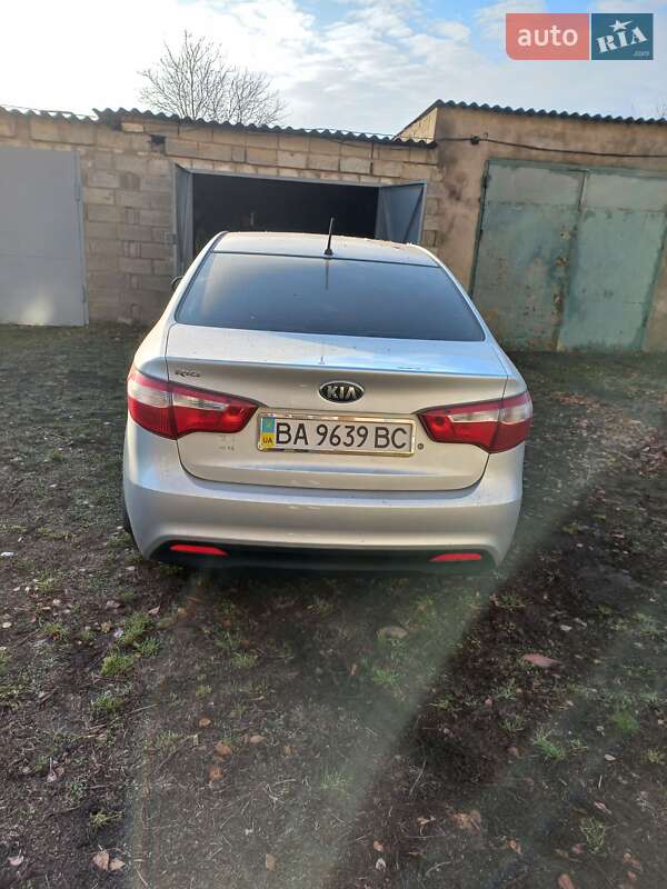 Седан Kia Rio 2013 в Гайвороне