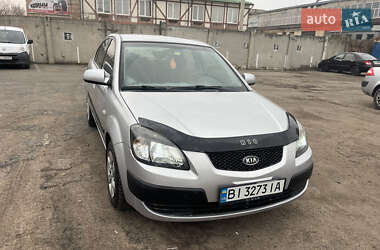 Седан Kia Rio 2009 в Полтаве