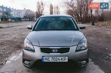 Седан Kia Rio 2011 в Дніпрі