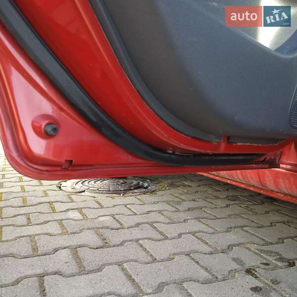 Хэтчбек Kia Rio 2005 в Черновцах