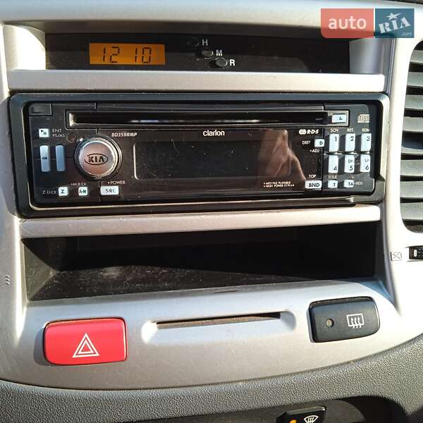 Хэтчбек Kia Rio 2005 в Черновцах