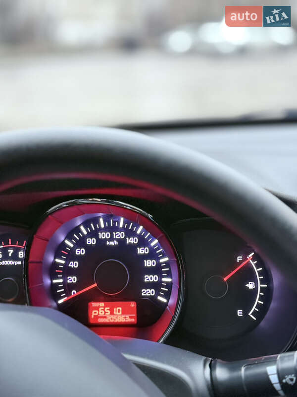 Седан Kia Rio 2012 в Сумах
