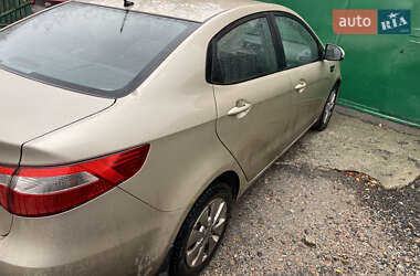 Седан Kia Rio 2013 в Києві