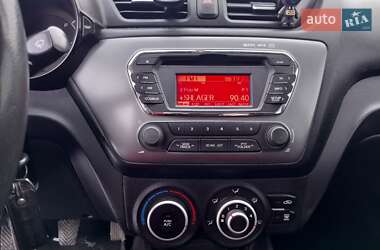 Седан Kia Rio 2012 в Львове