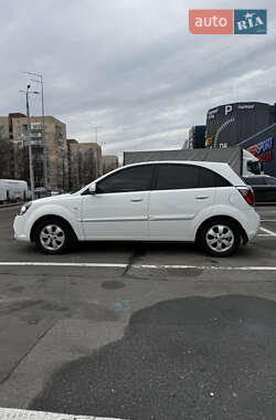 Хетчбек Kia Rio 2011 в Києві