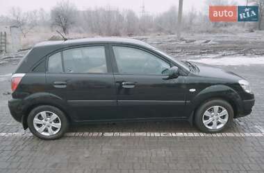 Хетчбек Kia Rio 2008 в Дніпрі