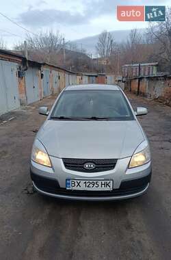 Хетчбек Kia Rio 2006 в Білій Церкві