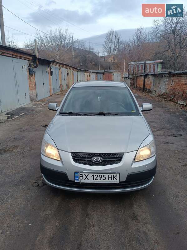 Хетчбек Kia Rio 2006 в Білій Церкві