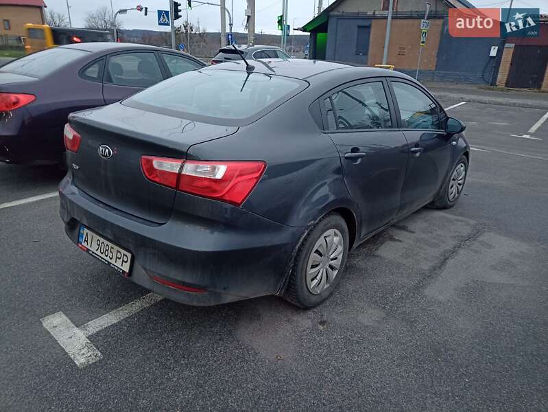 Седан Kia Rio 2016 в Ирпене