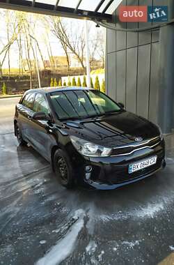 Хэтчбек Kia Rio 2017 в Хмельницком