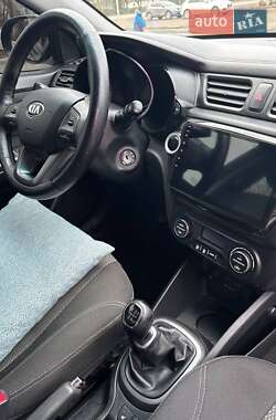 Седан Kia Rio 2013 в 