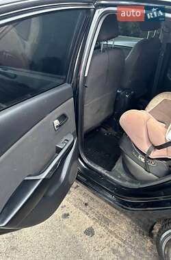 Седан Kia Rio 2013 в 