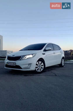 Хэтчбек Kia Rio 2013 в Кропивницком