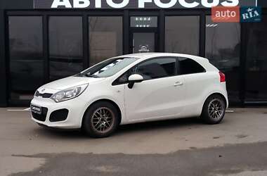 Хэтчбек Kia Rio 2013 в Киеве