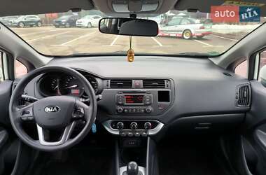 Хэтчбек Kia Rio 2013 в Киеве