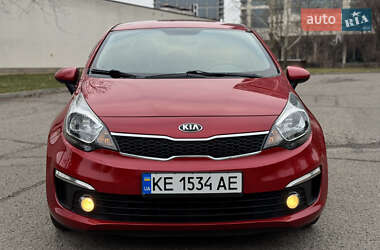 Седан Kia Rio 2017 в Днепре