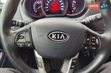 Хетчбек Kia Rio 2012 в Чернігові