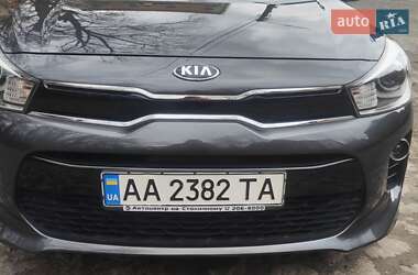 Хэтчбек Kia Rio 2017 в Киеве