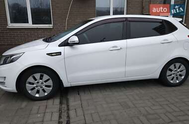 Хэтчбек Kia Rio 2012 в 