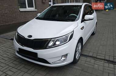 Хэтчбек Kia Rio 2012 в 