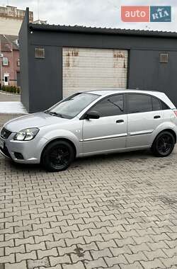 Хэтчбек Kia Rio 2010 в Львове