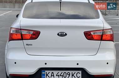 Седан Kia Rio 2016 в Киеве