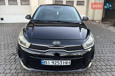 Седан Kia Rio 2017 в Николаеве