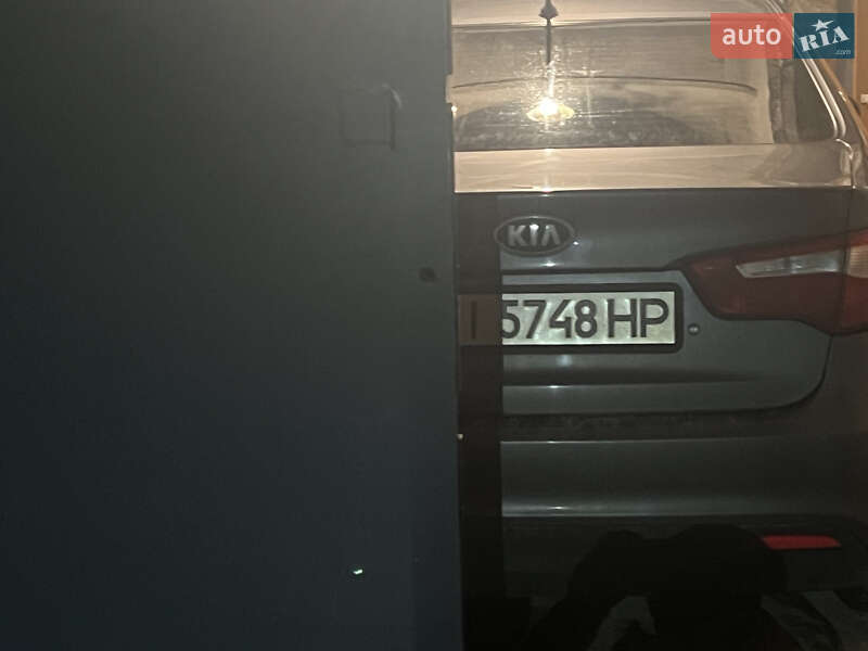 Седан Kia Rio 2013 в Полтаві