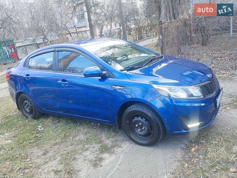 Седан Kia Rio 2011 в Києві