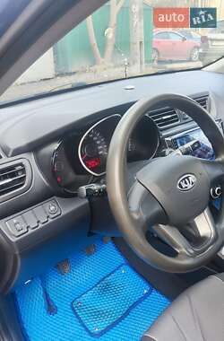 Седан Kia Rio 2011 в Києві