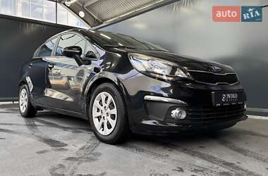 Седан Kia Rio 2017 в Киеве