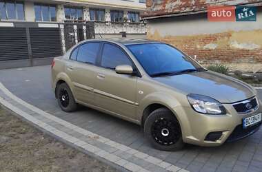 Седан Kia Rio 2010 в Львові