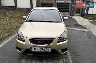 Седан Kia Rio 2010 в Львові