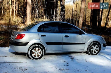 Седан Kia Rio 2008 в Кременце