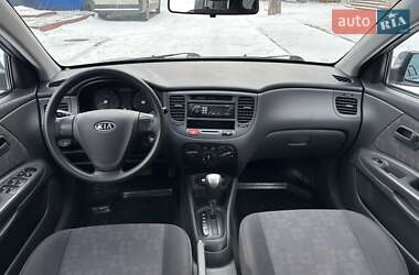 Хэтчбек Kia Rio 2008 в Киеве