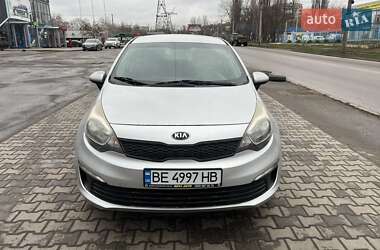 Седан Kia Rio 2015 в Николаеве