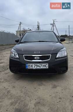 Хэтчбек Kia Rio 2011 в Нетешине