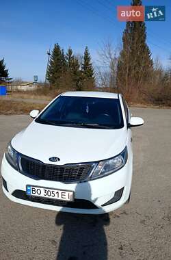 Седан Kia Rio 2013 в Тернополі