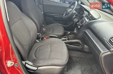 Седан Kia Rio 2012 в 