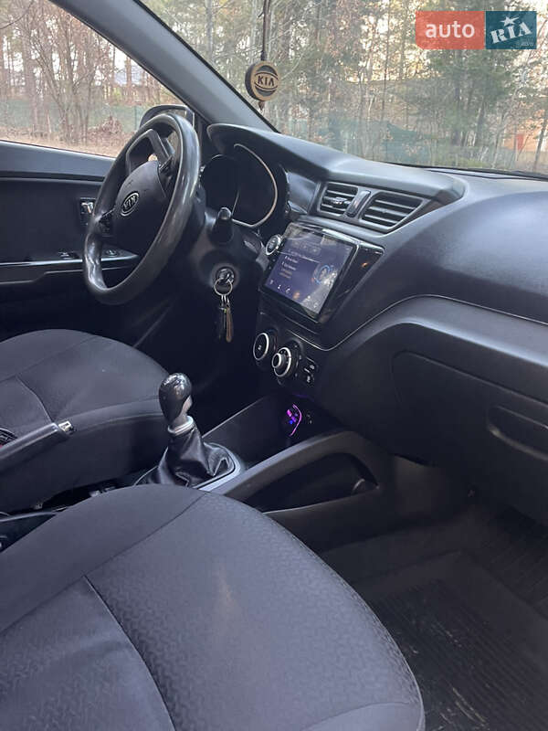 Седан Kia Rio 2011 в Киеве