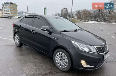 Седан Kia Rio 2013 в Киеве