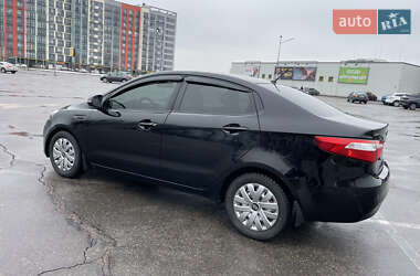 Седан Kia Rio 2013 в Киеве