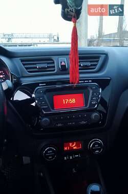 Седан Kia Rio 2012 в Києві