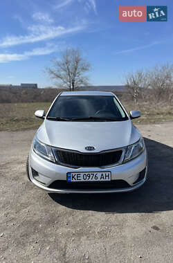 Седан Kia Rio 2012 в Кривом Роге