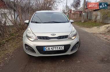 Хэтчбек Kia Rio 2012 в Смеле