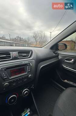 Седан Kia Rio 2013 в Полтаві